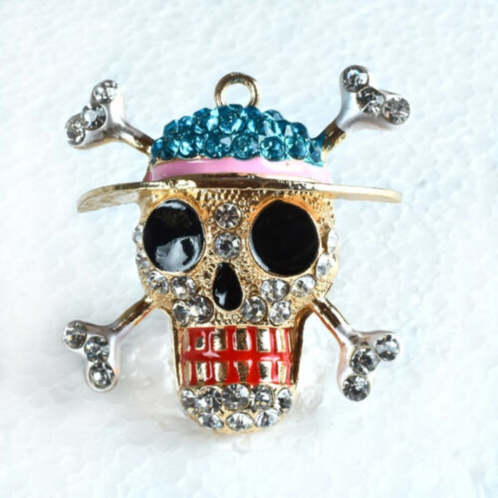 Rhinestone Skull & Crossbone Pendant NWT-